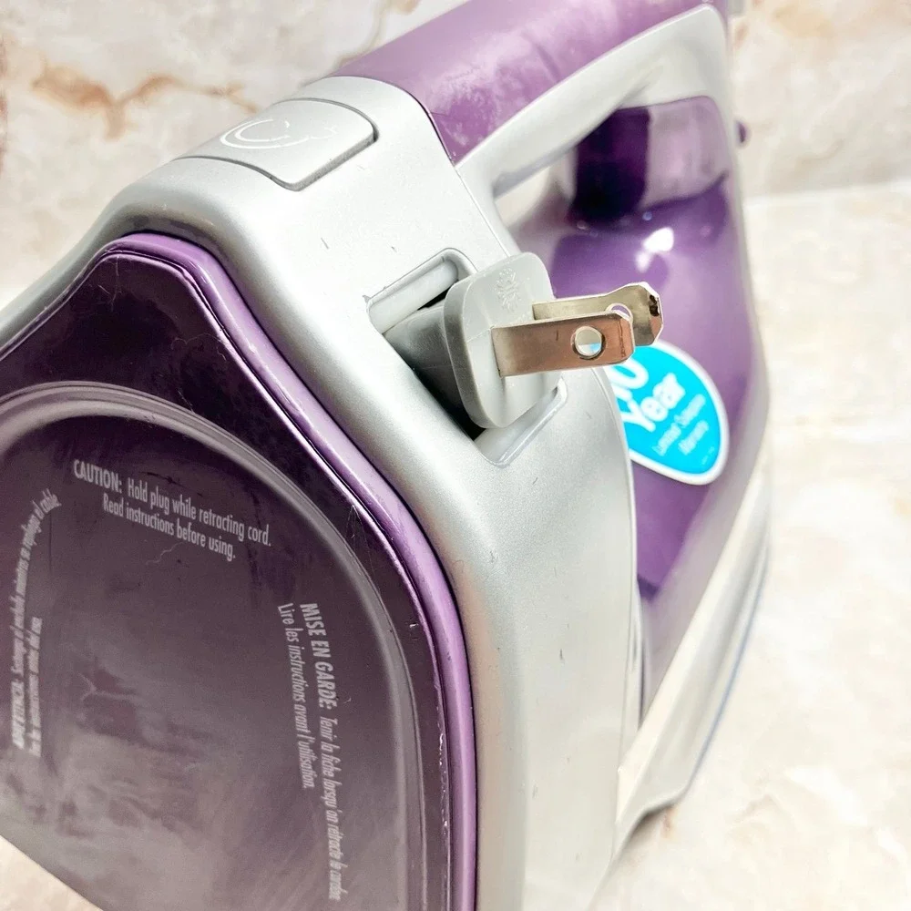 Hamilton Beach 19902R Durathon Digital Iron w/ Retractable Cord 1700W